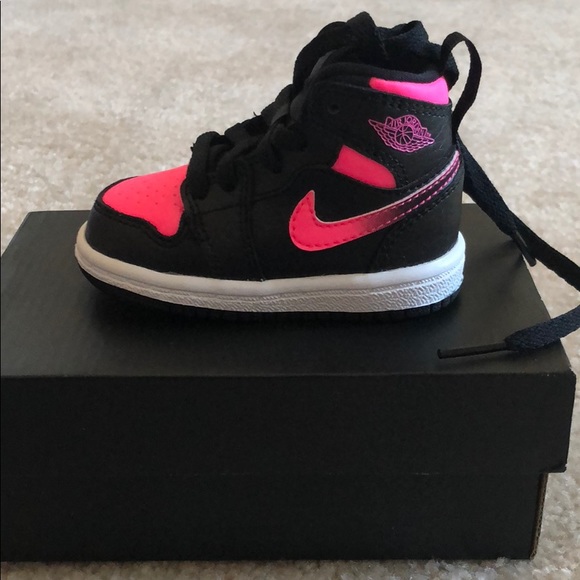 neon pink jordan 1